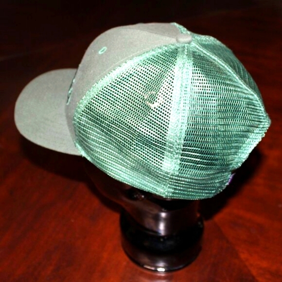 Patagonia Sage Green Trucker Hat - Snapback Mesh Cap - Embroidered Logo - NWOT - Picture 6 of 8